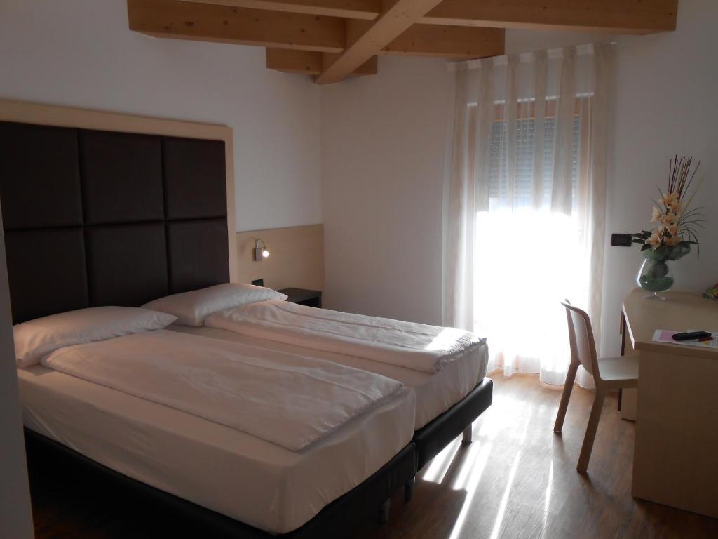 Villa Cameras Room And Breakfast Mori Habitación foto