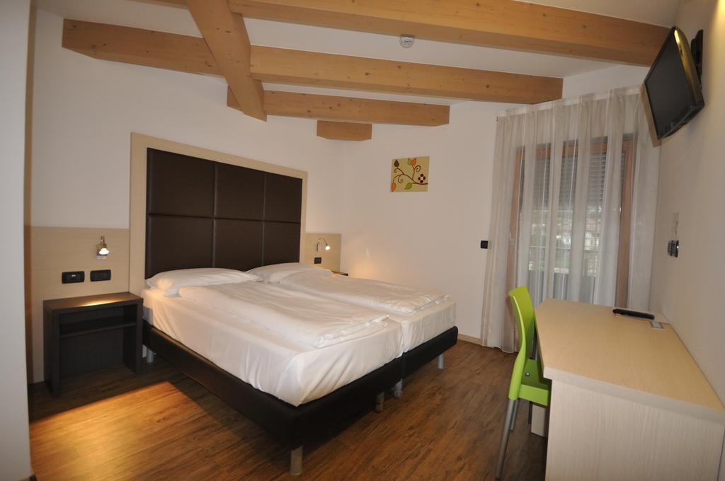 Villa Cameras Room And Breakfast Mori Exterior foto