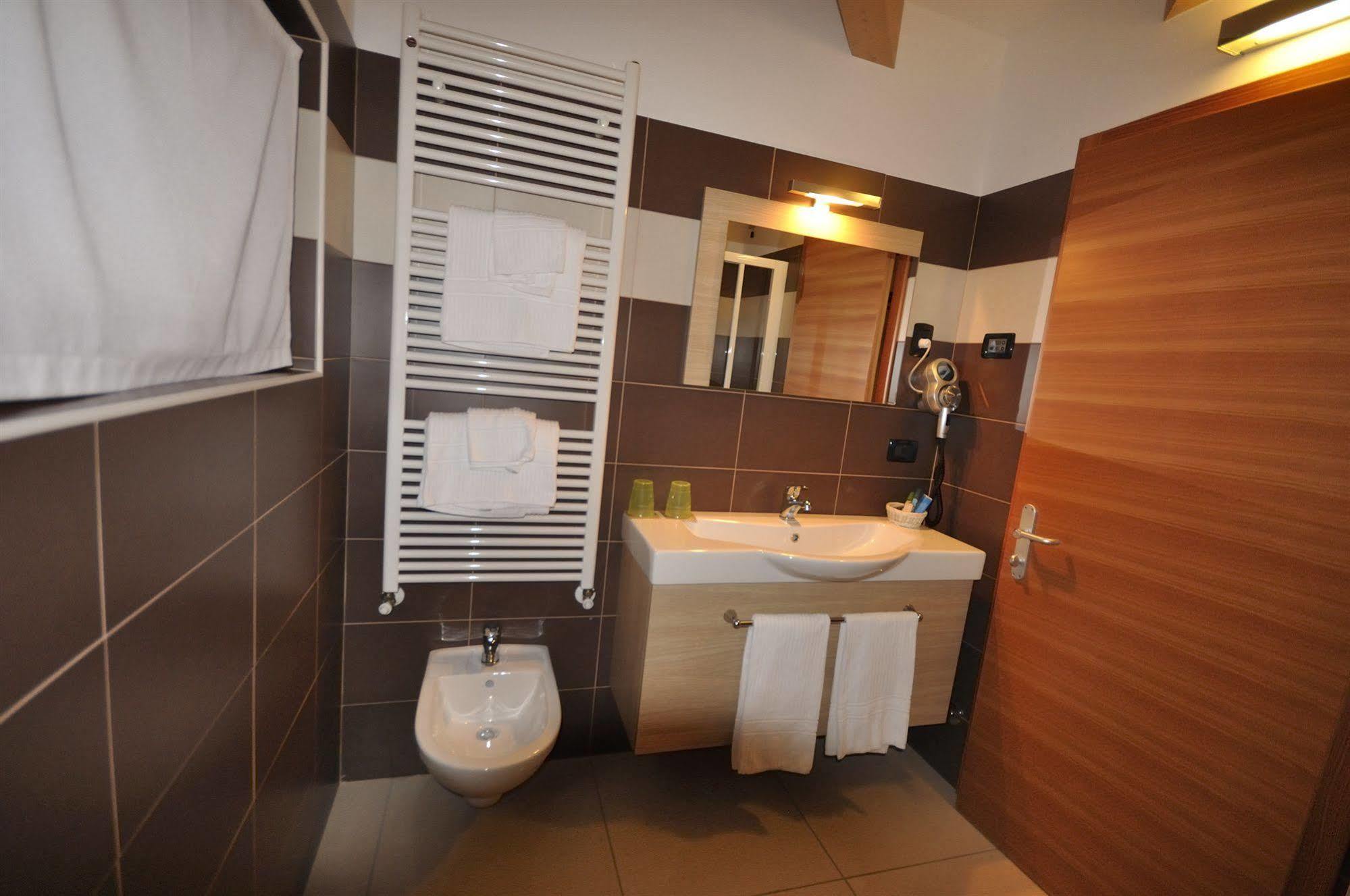 Villa Cameras Room And Breakfast Mori Exterior foto