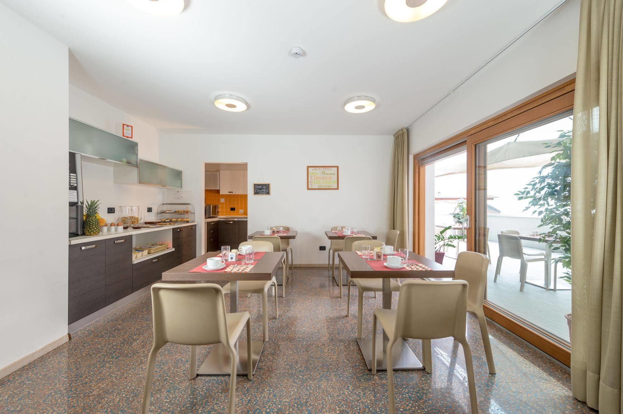 Villa Cameras Room And Breakfast Mori Exterior foto