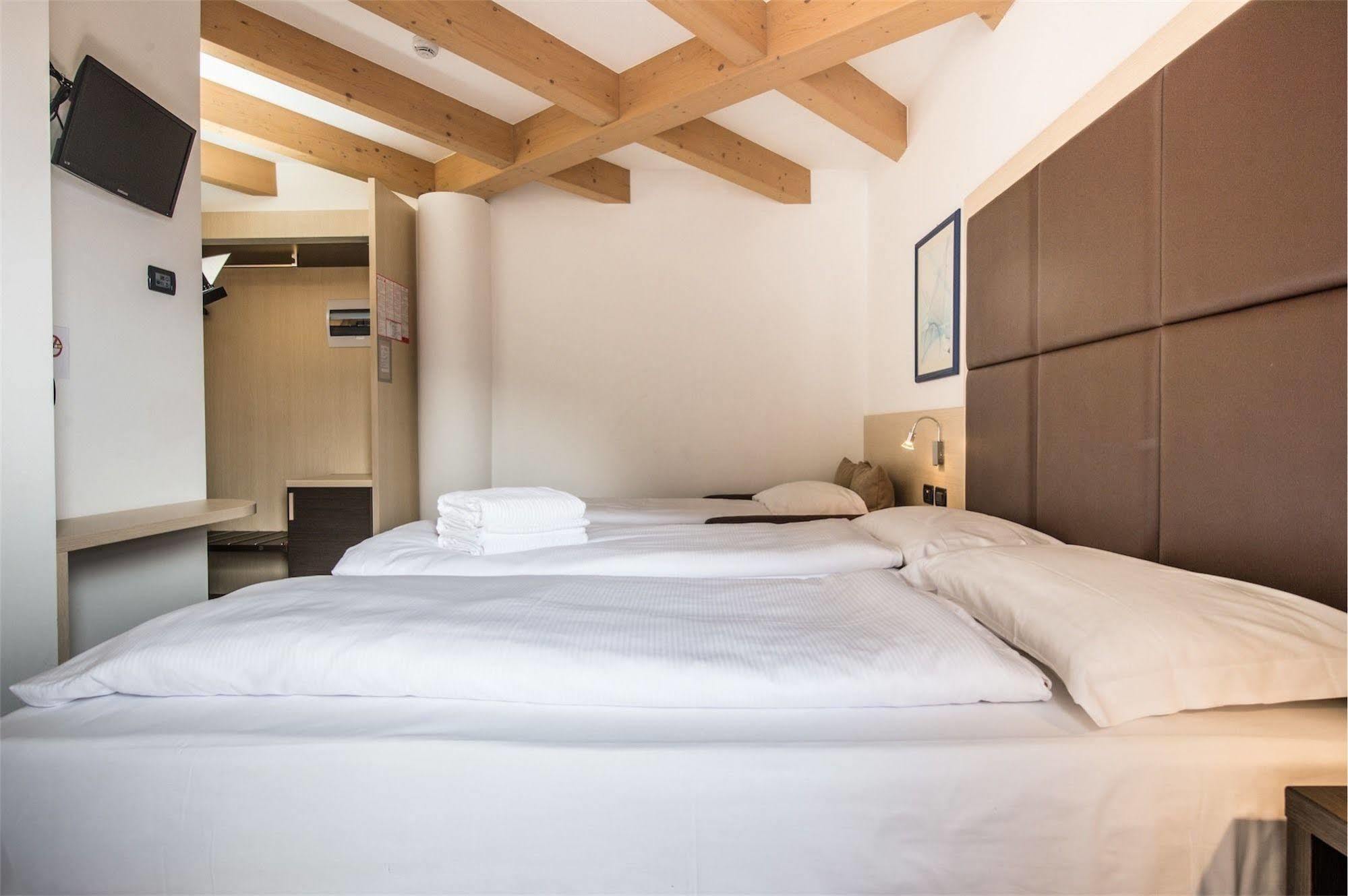 Villa Cameras Room And Breakfast Mori Exterior foto